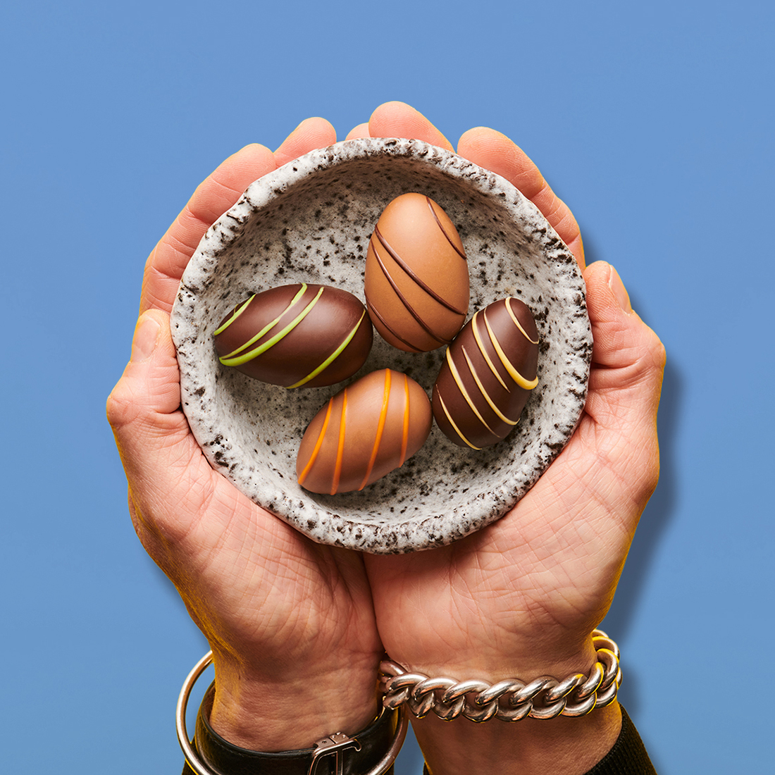 Stimmungsbild: aromatische Edelmarzipaneier in einer Schale